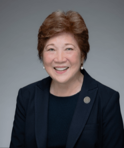 Carol Fukunaga headshot