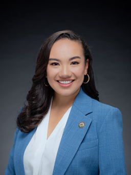 Jeanné Kapela headshot