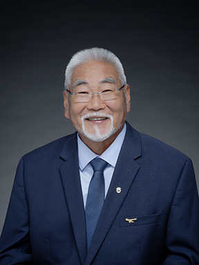 Sam Kong headshot