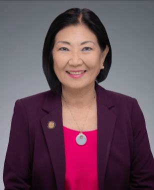 Sharon Moriwaki headshot